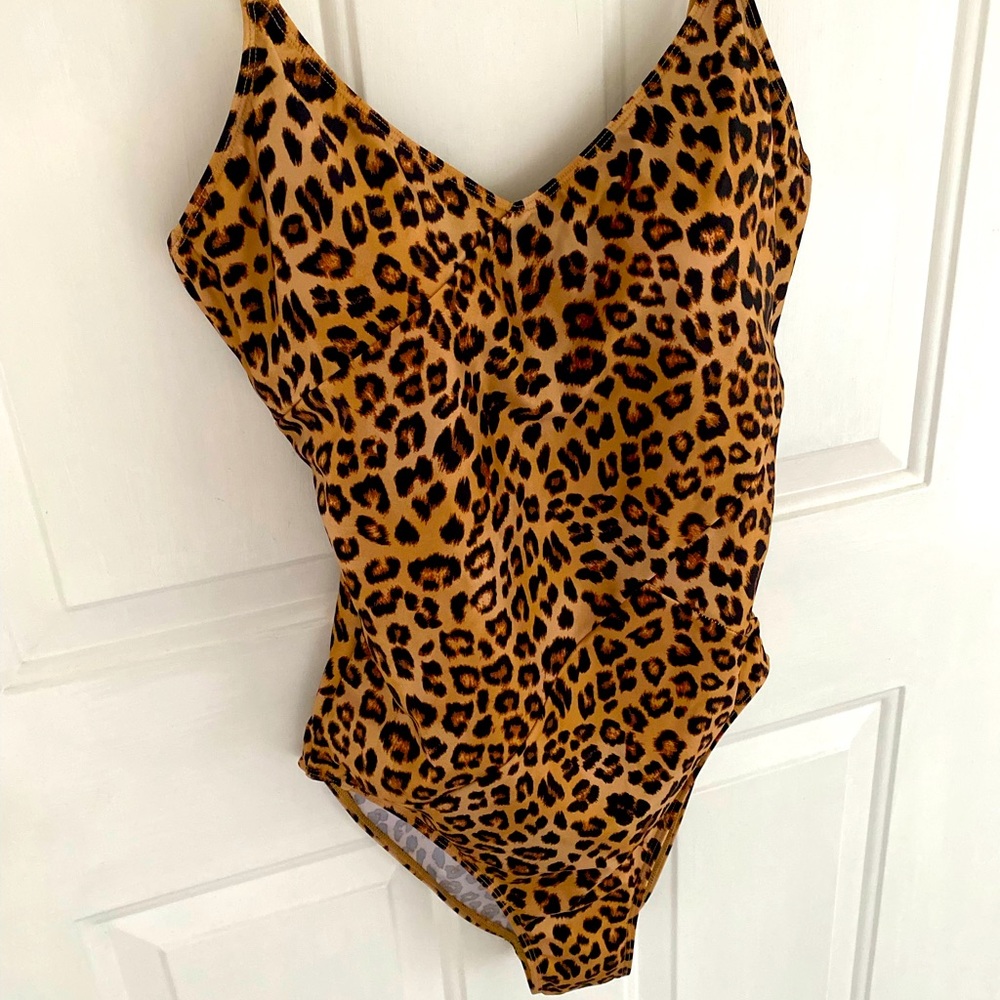 Summersalt Long torso Marina 1 piece bathing suit.  Brand new never worn.
